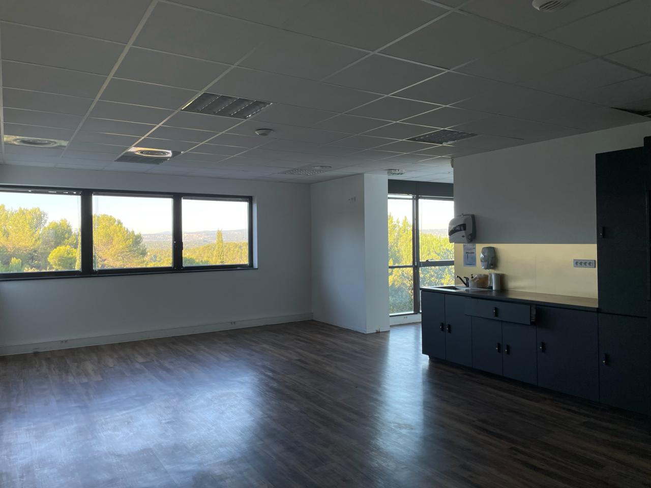 Bureau Aix-en-Provence 5845m² Location bureau Aix-en-Provence Bouches-du-Rhône OLBUR2115059 3